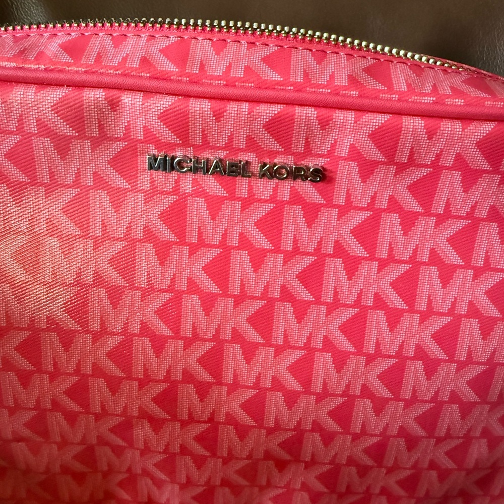 Michael Kors Geranium Jet Set Nylon Crossbody Bag Signature Logo NWT - Picture 2 of 6